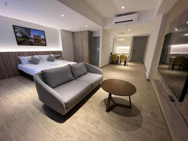 Amverton Cove Golf & Island Resort Banting  Esterno foto