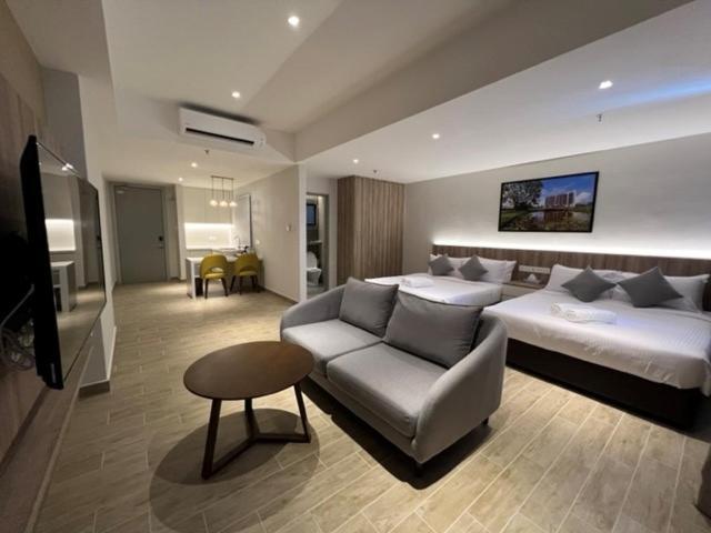 Amverton Cove Golf & Island Resort Banting  Esterno foto
