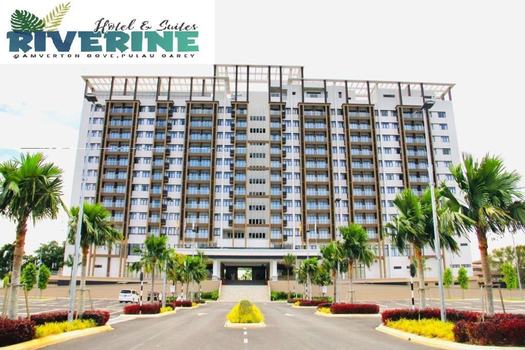 Amverton Cove Golf & Island Resort Banting  Esterno foto