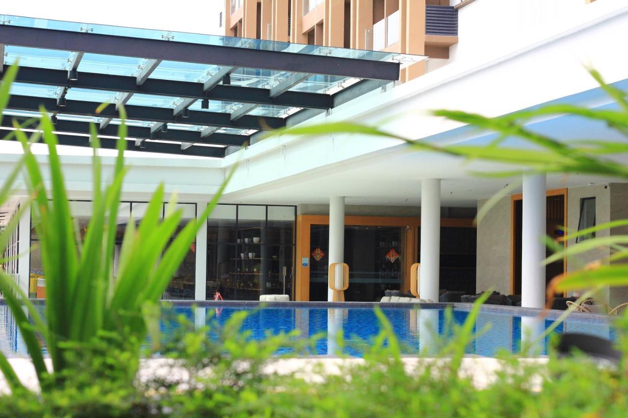 Amverton Cove Golf & Island Resort Banting  Esterno foto