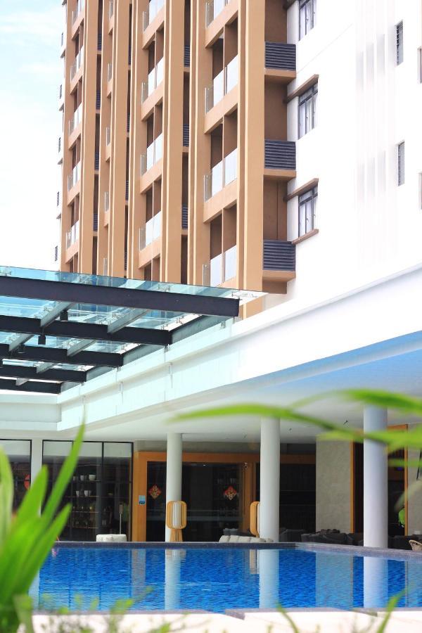 Amverton Cove Golf & Island Resort Banting  Esterno foto
