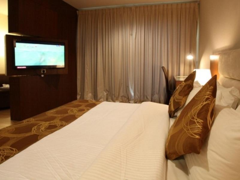 Amverton Cove Golf & Island Resort Banting  Esterno foto