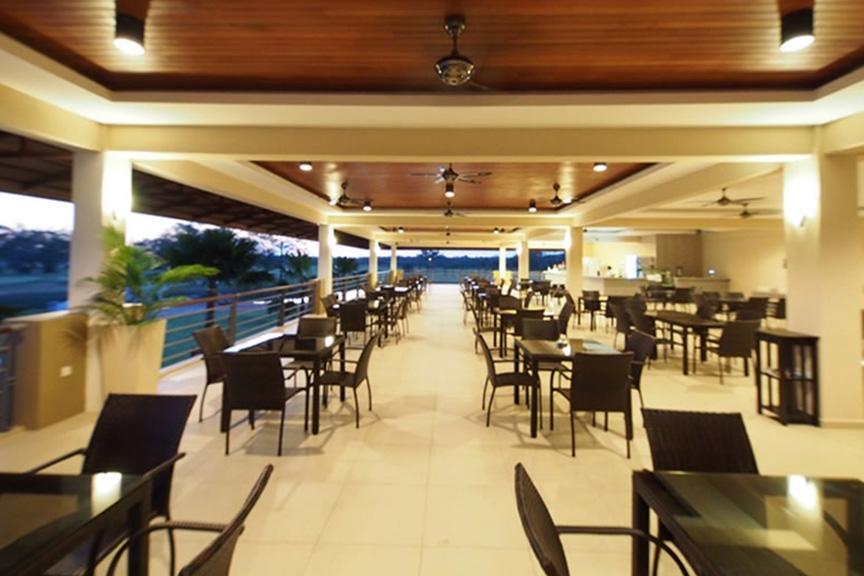 Amverton Cove Golf & Island Resort Banting  Esterno foto